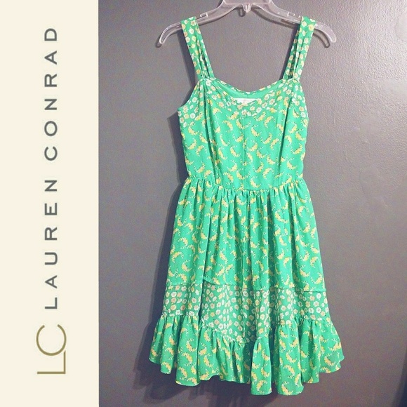LC Lauren Conrad Dresses & Skirts - Lauren Conrad Cute Green Floral Skater Dress